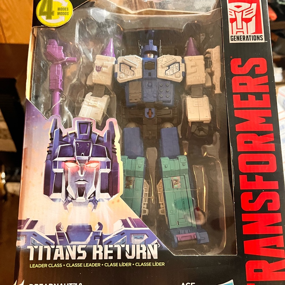 Hasbro Transformers Titans Return Action Figure - Blue, White, Black